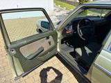 Mercedes-Benz 240 - Mercedes 240 mit Schiebedach