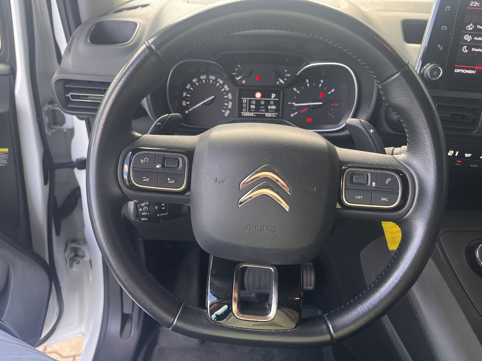 Fahrzeugabbildung Citroën Berlingo Feel M 1.5 Automatik