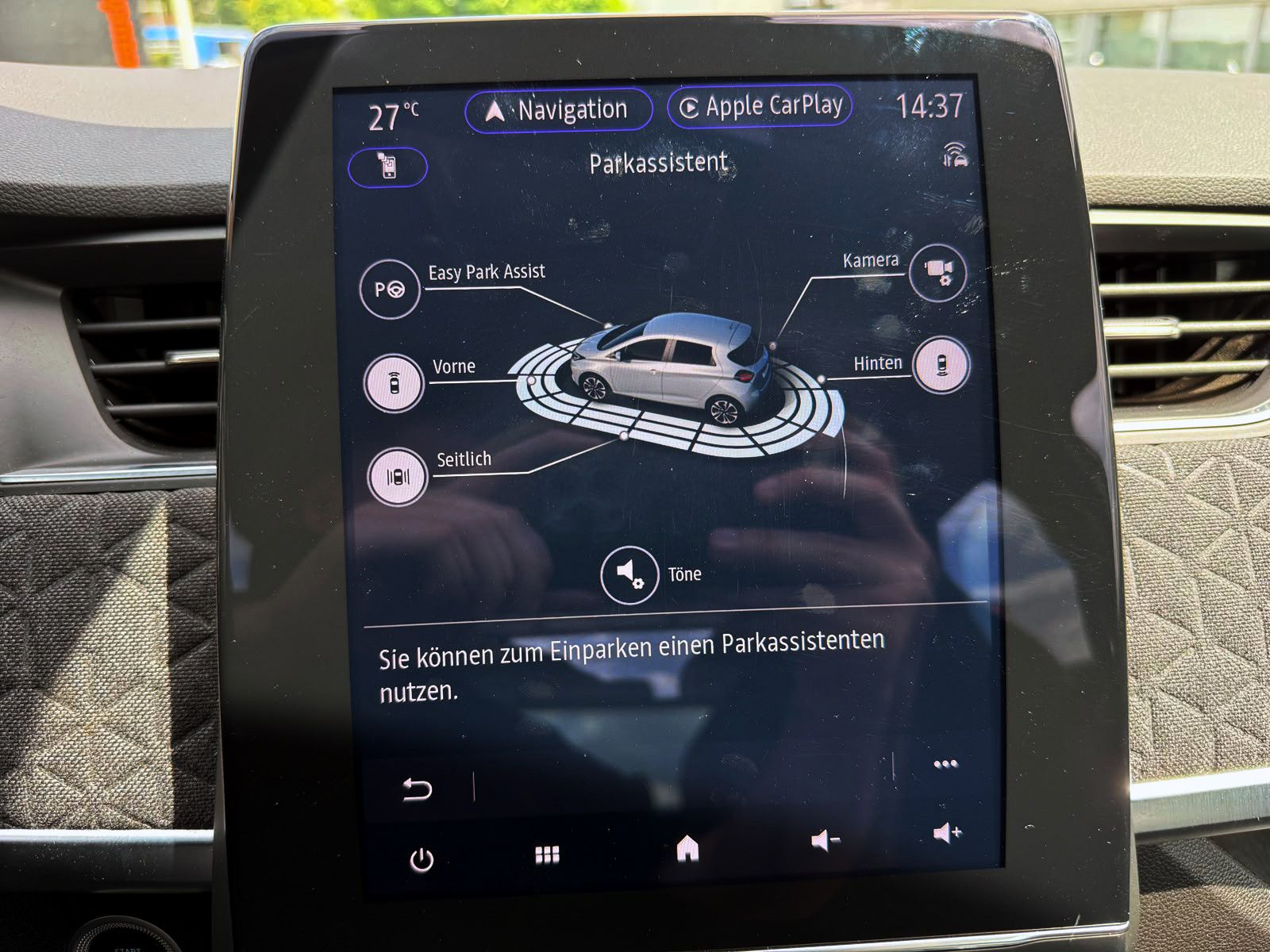 Fahrzeugabbildung Renault ZOE R135 Iconic 52kWh KAM NAV BOSE SHZ PDC LED