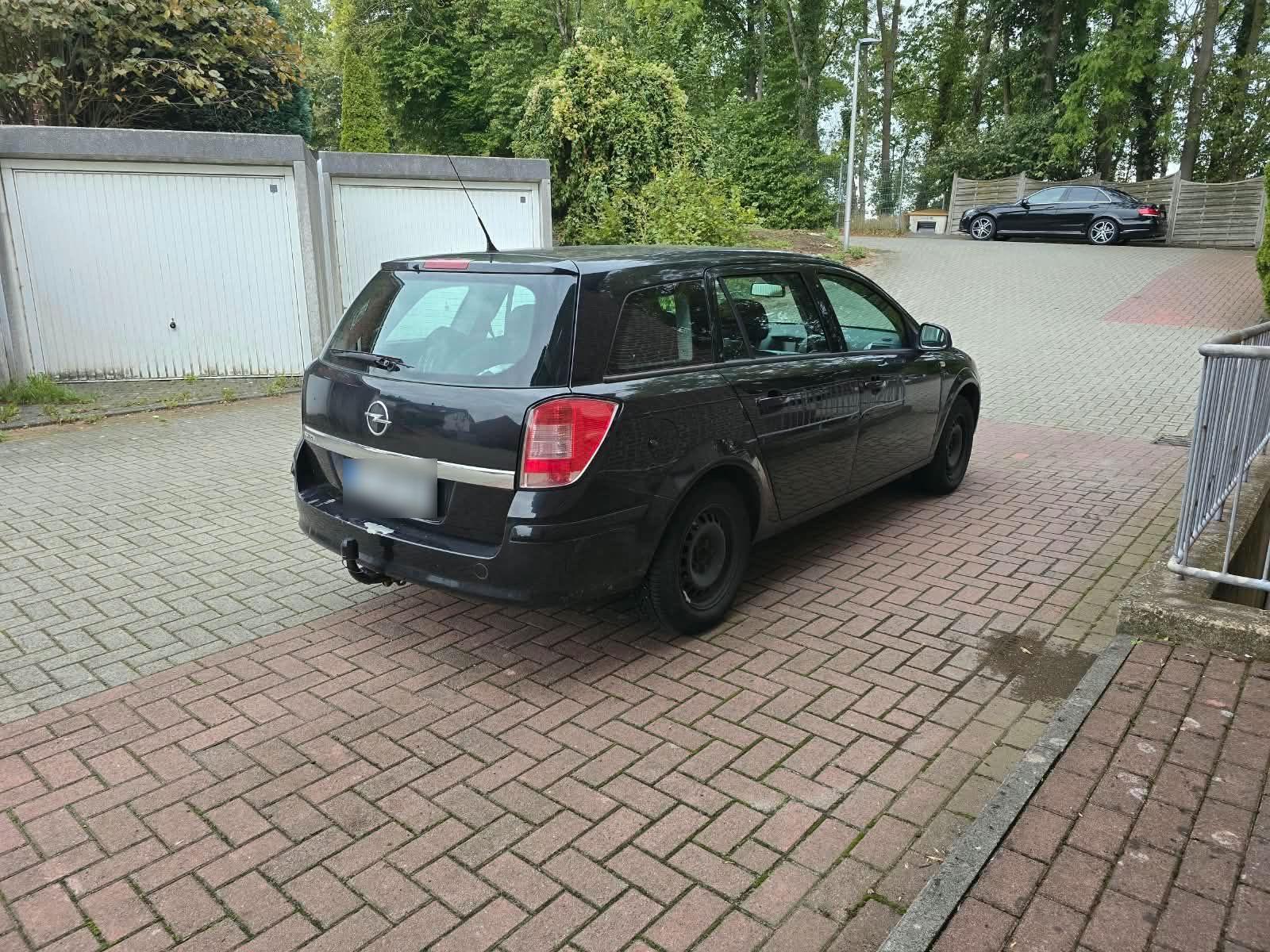 Opel Astra 2009 — engine 116 HP (85kW)