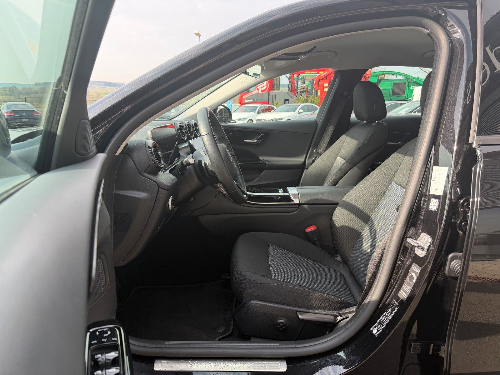 Fahrzeugabbildung Mercedes-Benz C 200d LED+IHC+RKamera+Augment+SpurhalteA