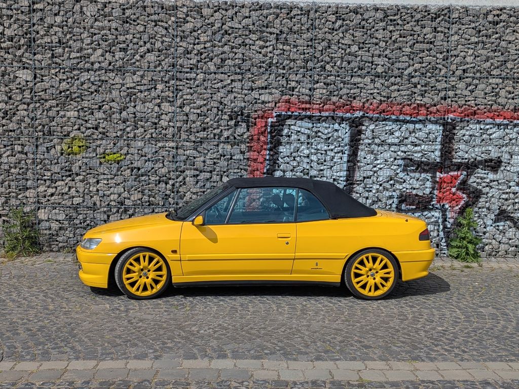 Peugeot 306