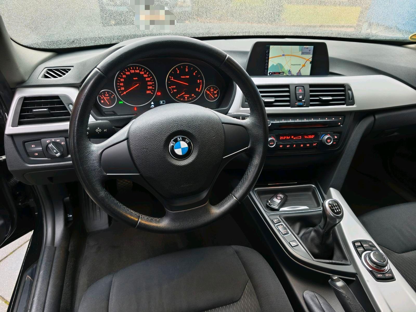 BMW  2013 — фото 10