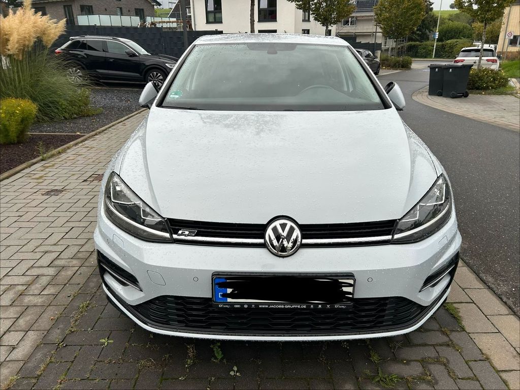 Image of Volkswagen Golf