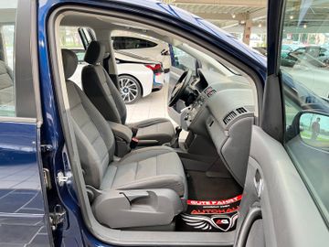 Fahrzeugabbildung Volkswagen Touran Trendline*1.6FSI*7.Sitze*Klima*Tempo*AHK*