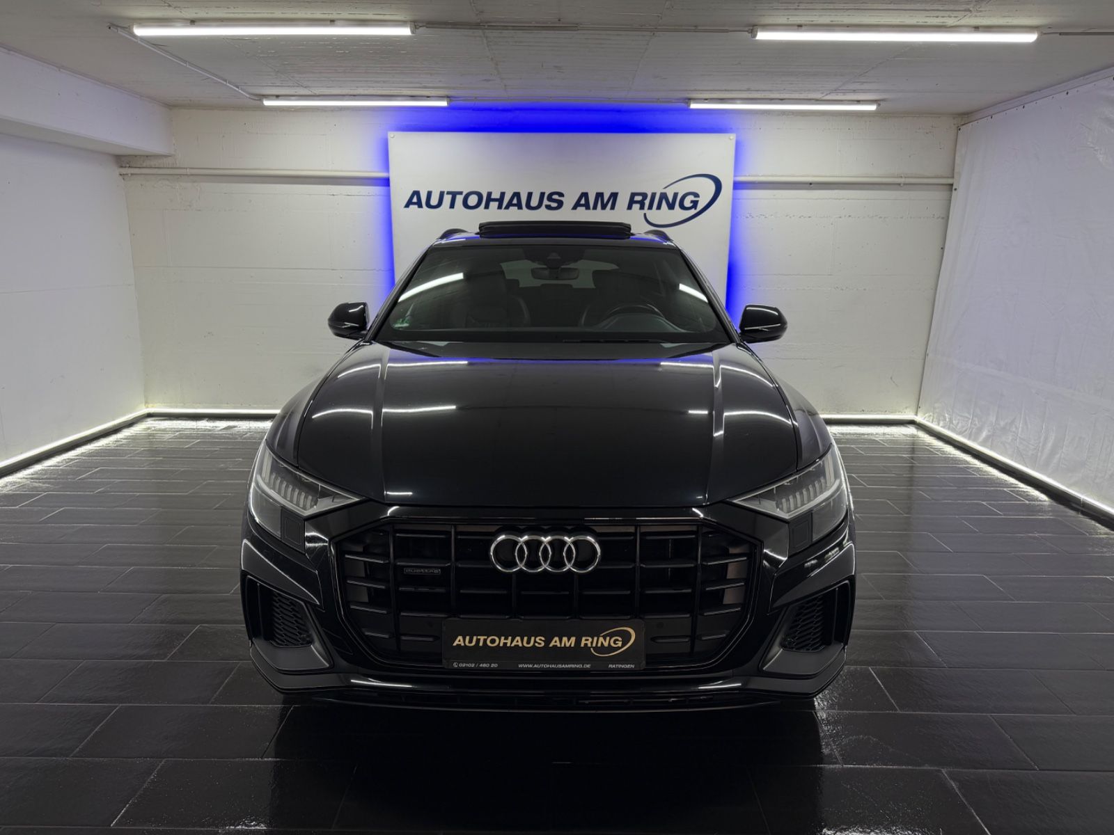 AUDI Q8 50 TDI quattro S-line LEDER LED PANO AHK 22"