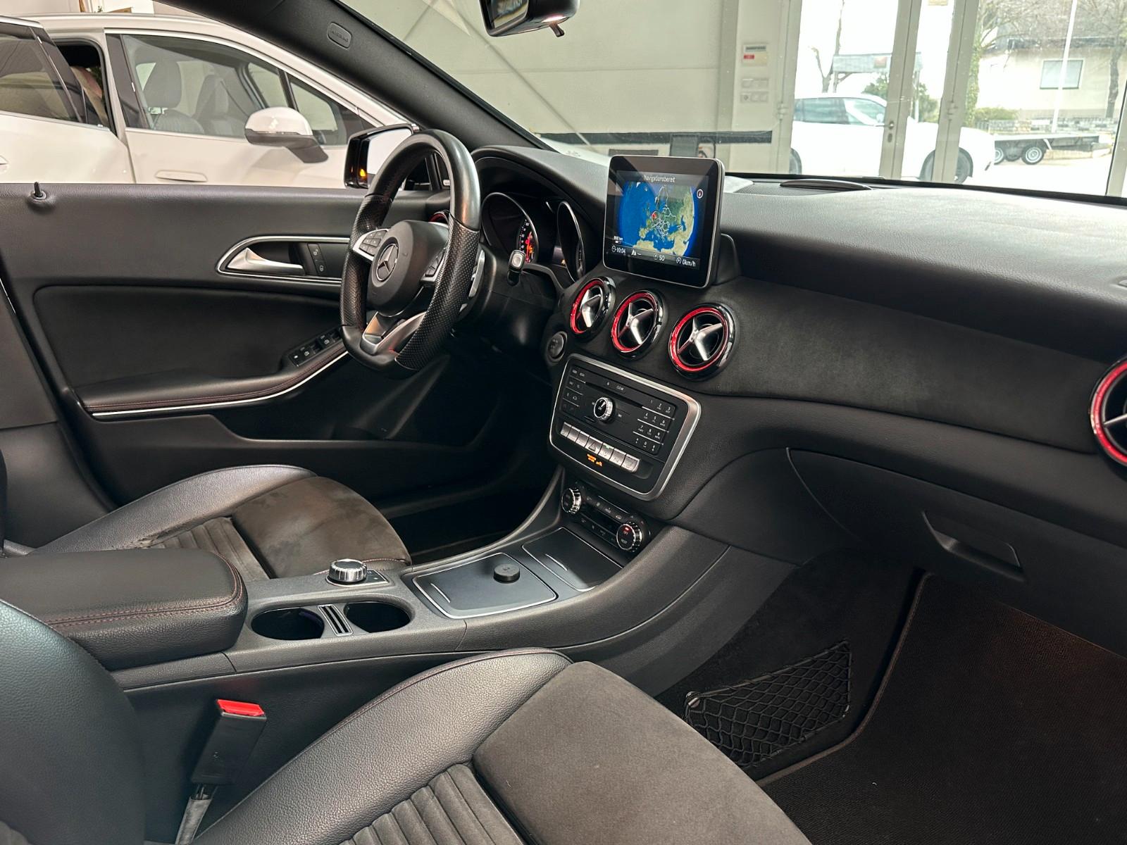 MERCEDES-BENZ CLA 250 SHOOTING BRAKE SPORT 4MATIC AMG LINE Toit Ouvrant Panoramique Sièges Sport Cuir Chauffants - 2EME MAIN
