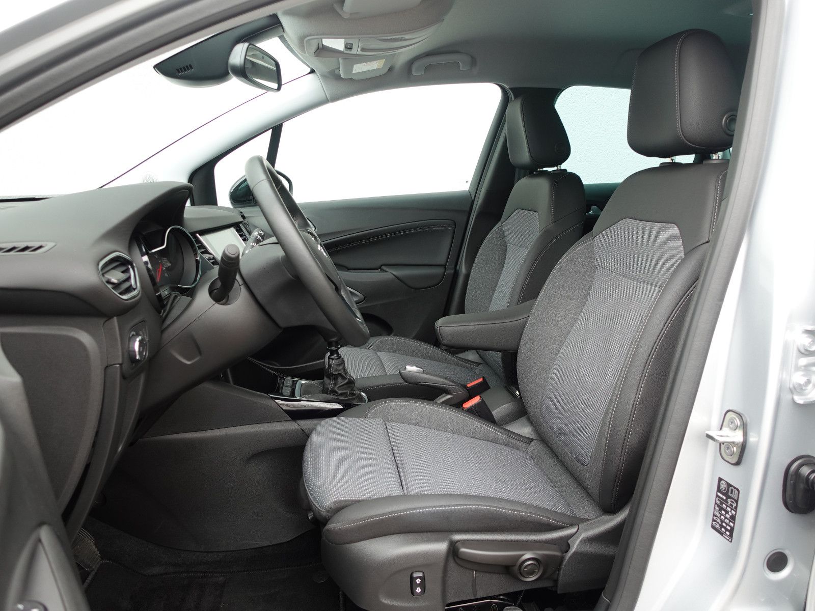 Fahrzeugabbildung Opel Crossland 1.2Turbo  Elegance   AHK,SHZ,Allwetter