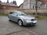 Audi A4 2.5 TDI S-Line*AHK*Autom.*NAVI*FESTPREIS - Audi A4 aus 2002: Line
