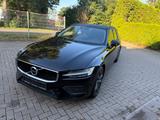 Volvo V60 Kombi Momentum Core - Volvo V60: Momentum Core