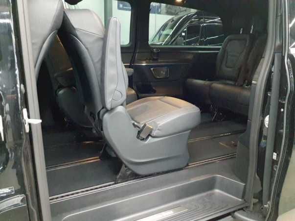 Fahrzeugabbildung Mercedes-Benz V 300 d AVG extralang 4x4 7 Sitze 2,5t AHK Sound