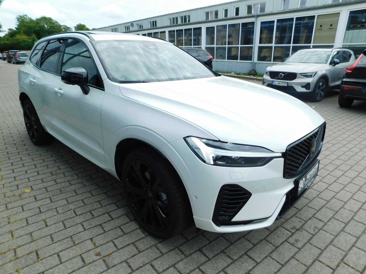 Fahrzeugabbildung Volvo XC60 T8 AWD Ultra Black Edit. 'HEAD-UP-DISPLAY'