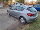 Opel Astra J 1.6 - Opel Astra aus 2010: 1.6