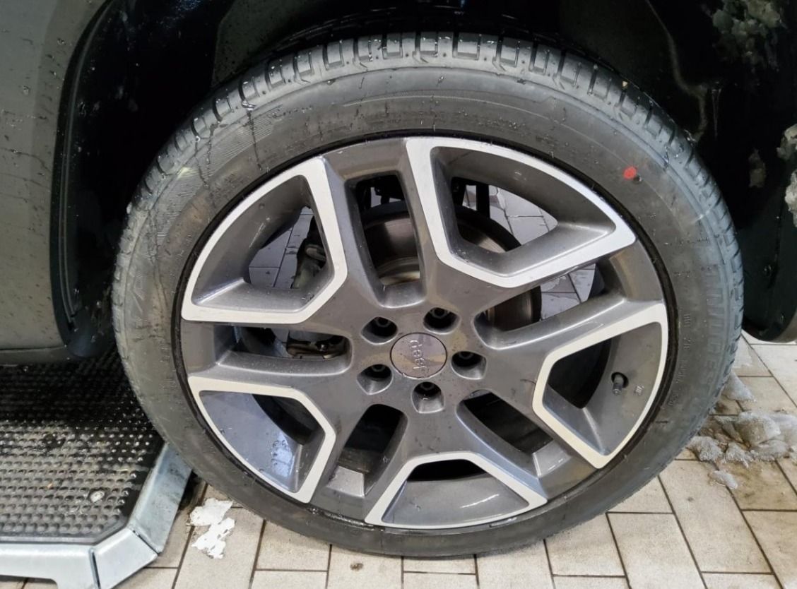 Fahrzeugabbildung Jeep Renegade 1.3 T-GDI Limited FWD KENWOOD PANORAMA