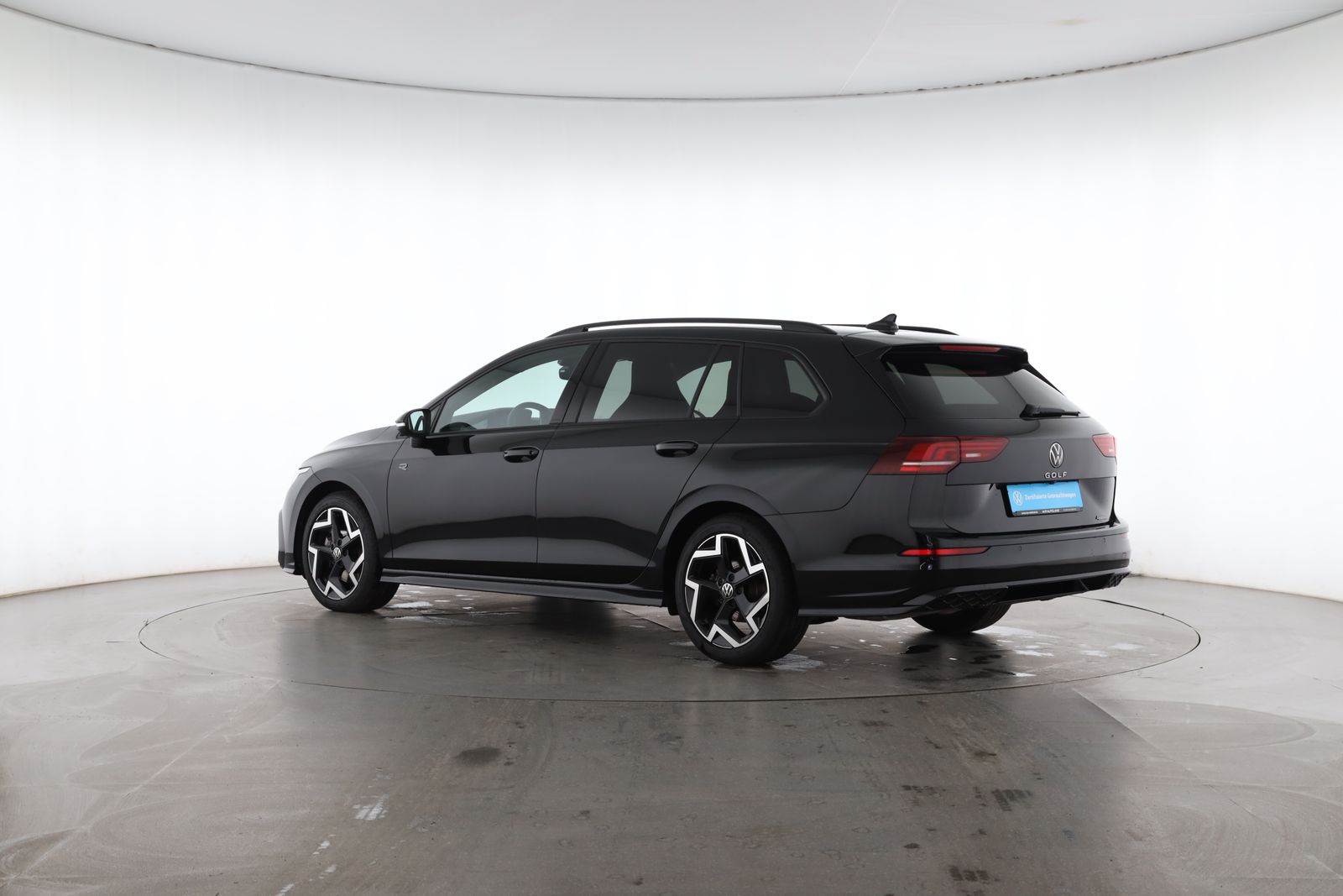 Volkswagen Golf VIII Variant 2.0 TSI DSG 4MOTION R-Line foto 4