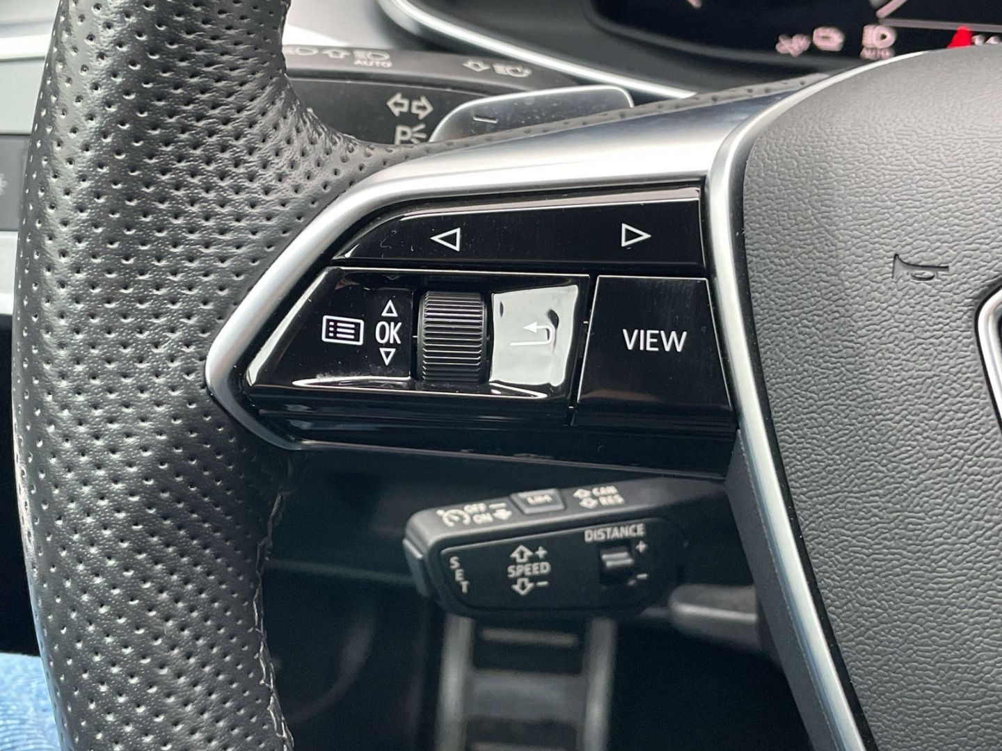 A6 50TFSIe quattro S-line Matrix/ACC/Navi/App-Co