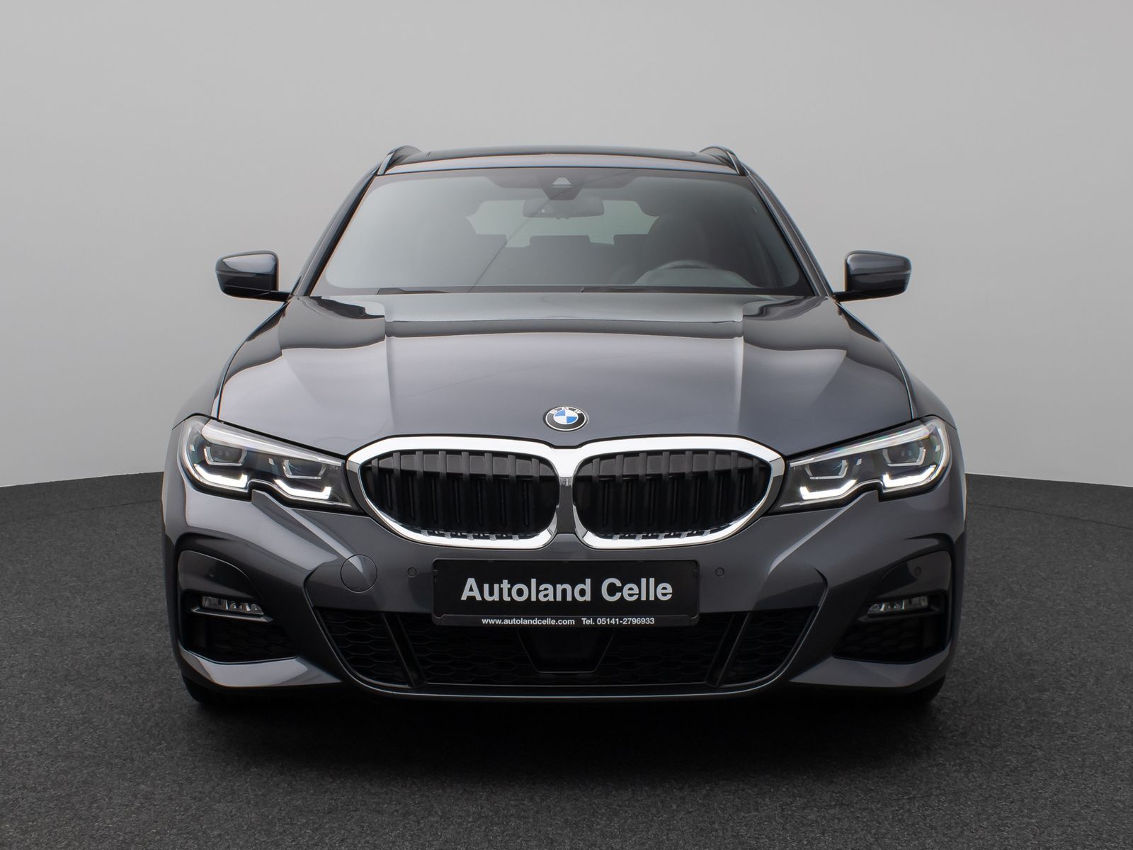 Fahrzeugabbildung BMW 330i M Sport Panorama Kamera DAB HiFi Komfort