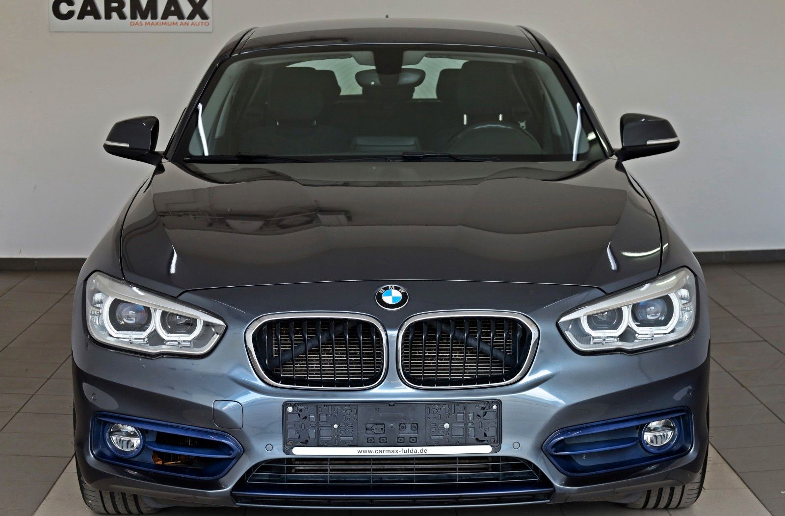 Fahrzeugabbildung BMW 118i Sport Line Lim. Navi,LED,SH,PDC,SR+WR