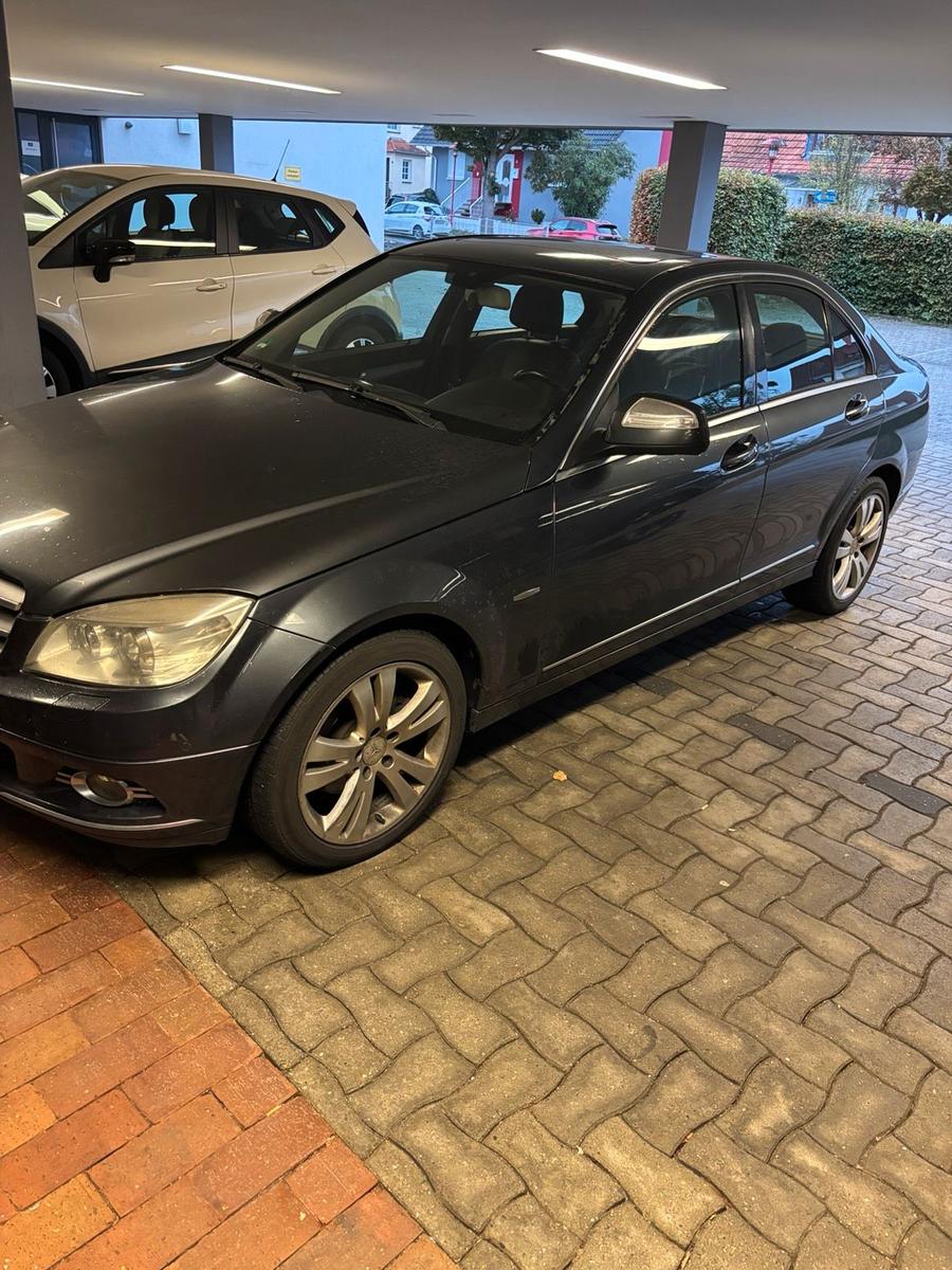 Mercedes-Benz C 220