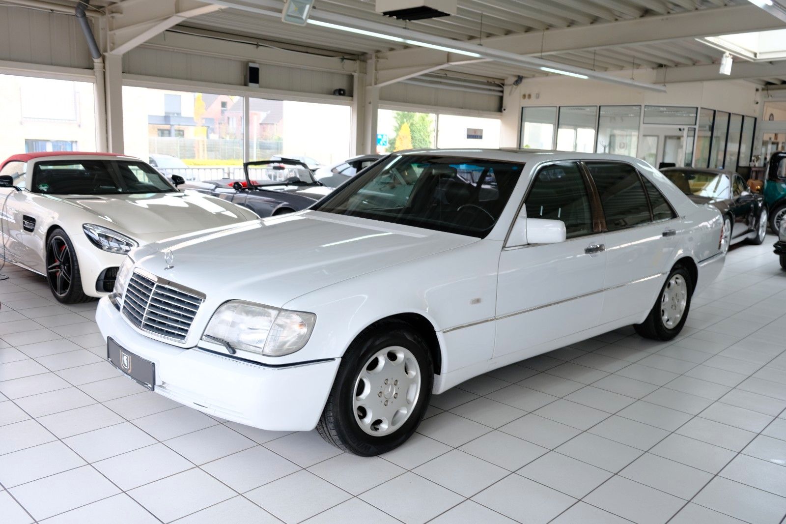 Fahrzeugabbildung Mercedes-Benz 600 SEL aus Japan im sehr schönen Zustand
