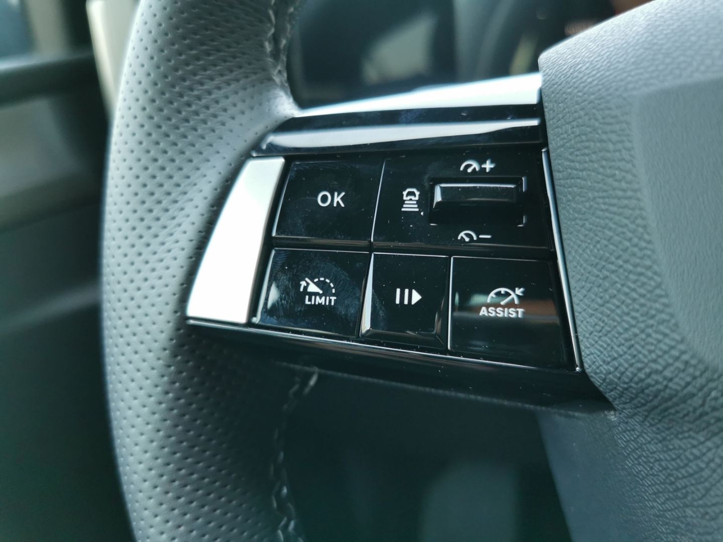 Fahrzeugabbildung Opel Astra GS Line Mild-Hybrid HUD Navi 360Kamera LED