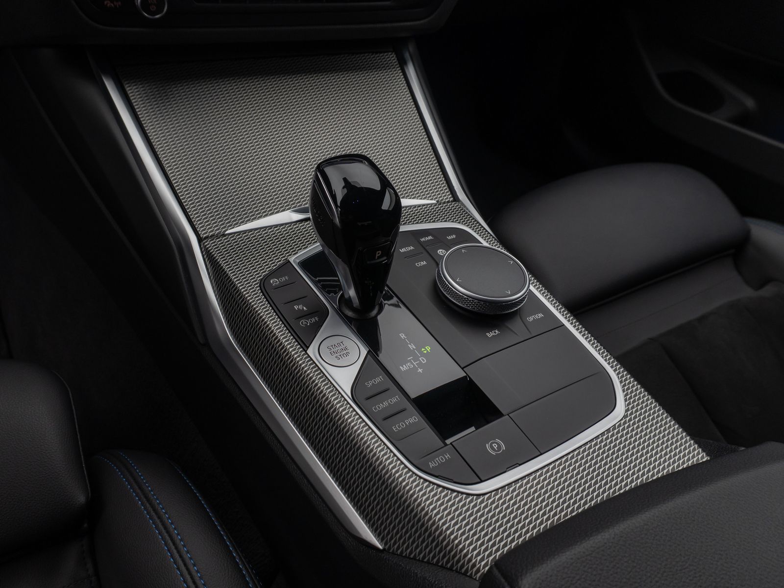 Fahrzeugabbildung BMW 330i xD M Sport Kamera Laser HUD DAB Komfort 19"