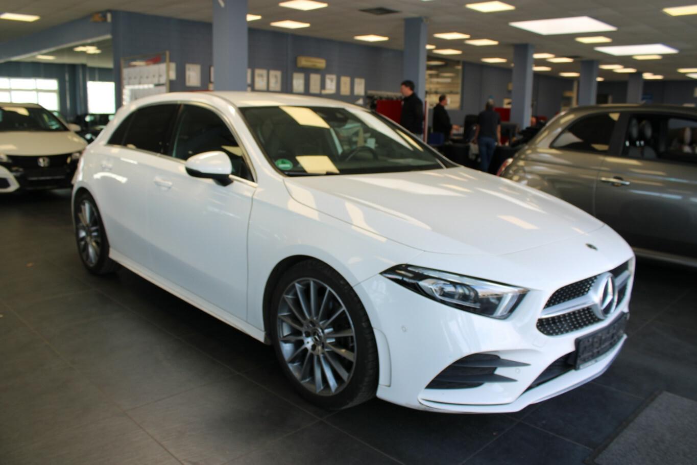 Mercedes-Benz A 220 7G-DCT AMG Line