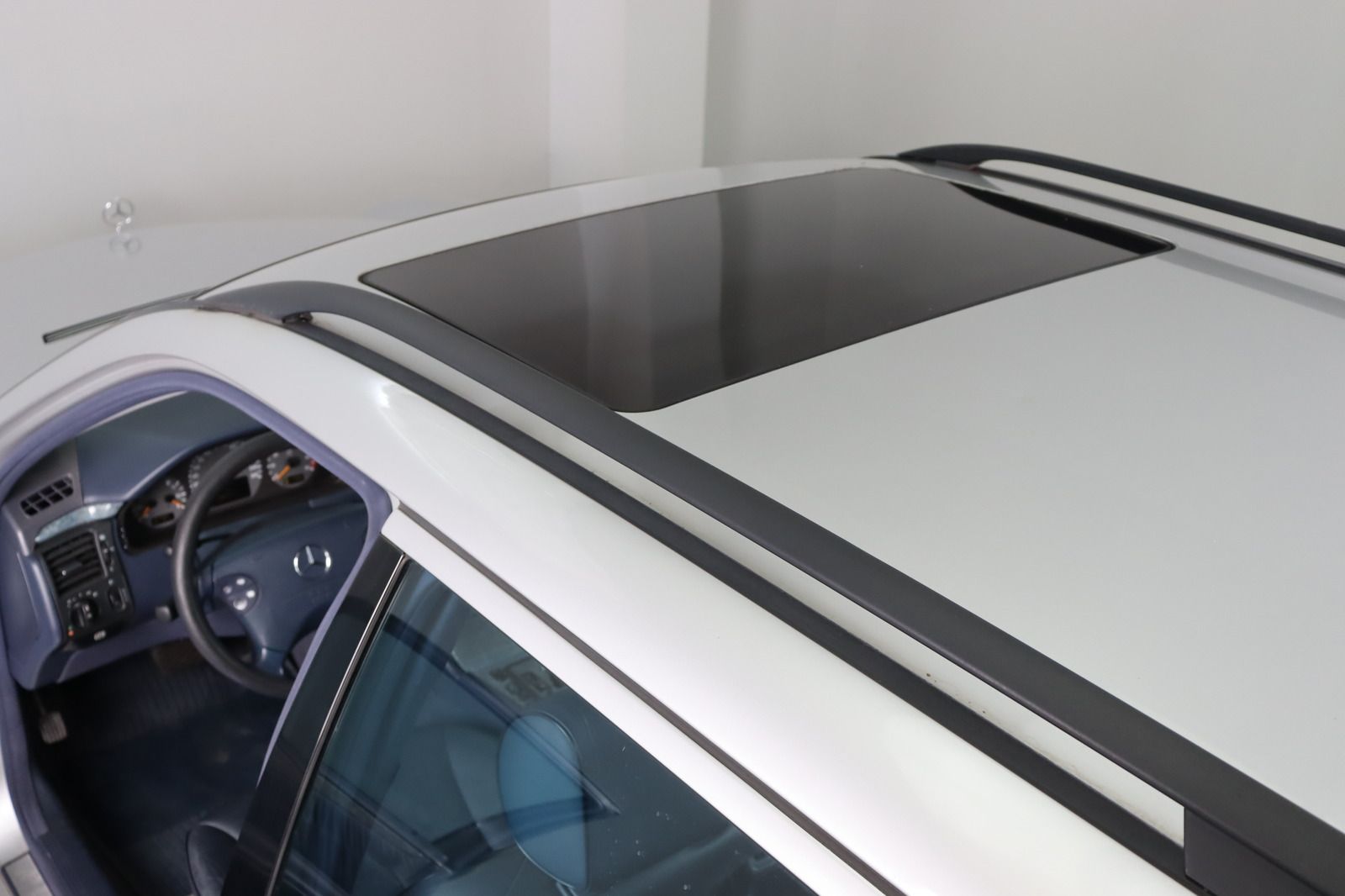 Fahrzeugabbildung Mercedes-Benz E 280 T 4MATIC AVANTGARDE * Xenon * HU/AU 01.27