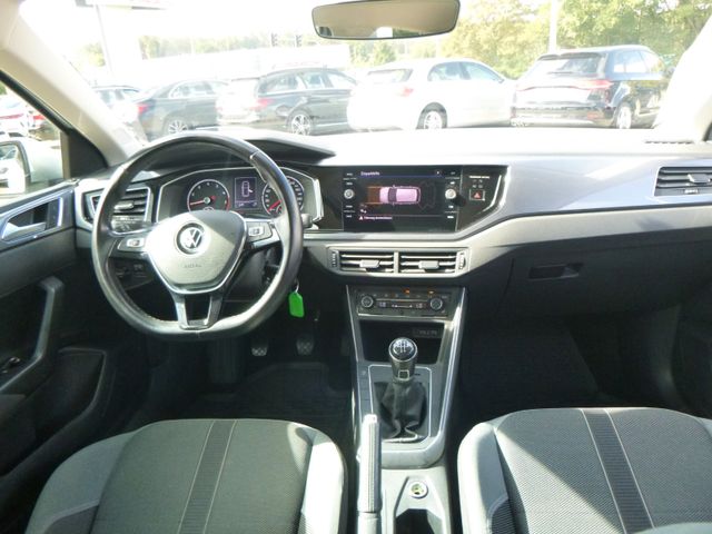 Fahrzeugabbildung Volkswagen Polo VI Highline >95 PS/Navi/Sitzheiz/PDC<