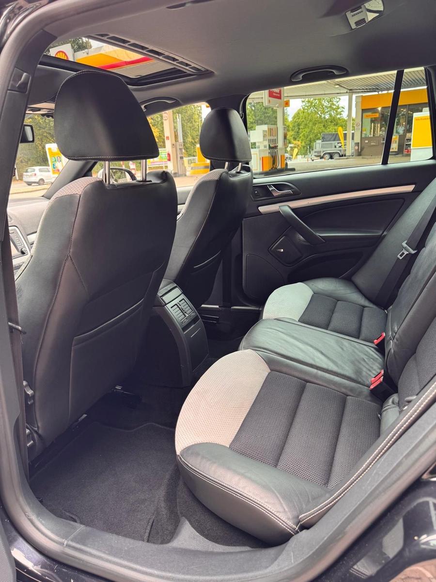 Skoda Octavia 2011 — photo 14