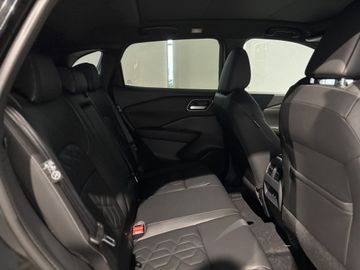 Fotografie 7 des Nissan Qashqai 1.3 DIG-T MHEV Xtronic Tekna Pano Bose