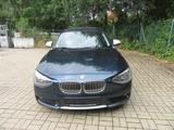 BMW 116 116 i - mit Benzin-Antrieb: Blau, Teilleder, Kleinwagen