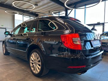 Skoda Superb Combi Exclusive 4x4 *1. Hand*Klima*TÜV*BT
