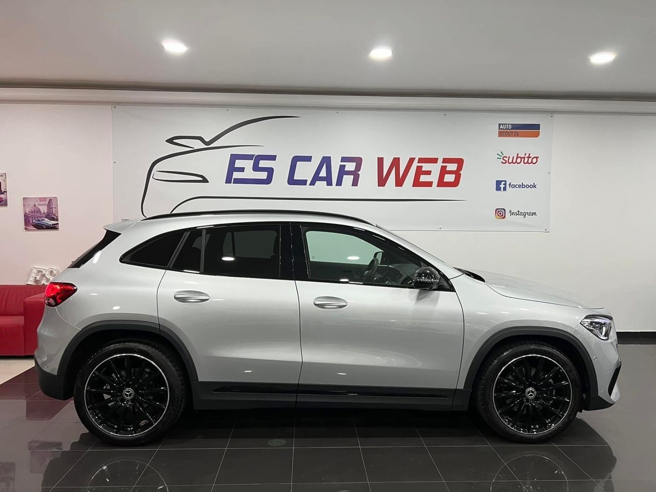 Mercedes-Benz Mercedes Benz GLA 200d aut. Premium 150 cv imagem 2