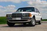 Mercedes-Benz 230E / W123 - Mercedes-Benz 230: W123 230e