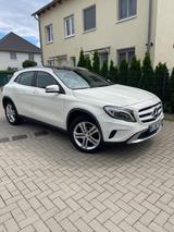 Mercedes-Benz GLA 180 - - Mercedes-Benz GLA 180 von privat