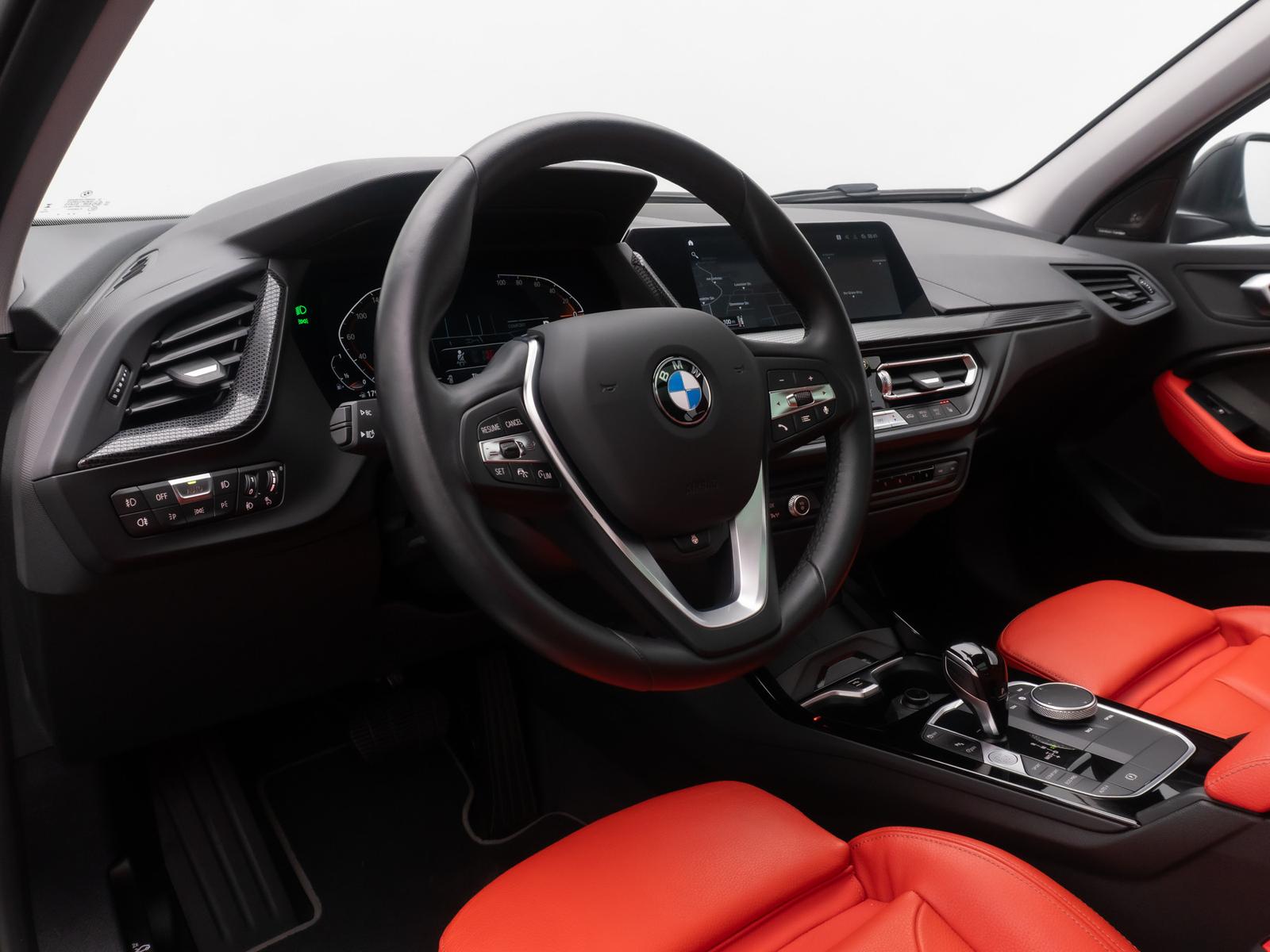 BMW 1 Series i SportLine H/K HUD DAB Kamera Panorama Leder, миниатюра 20