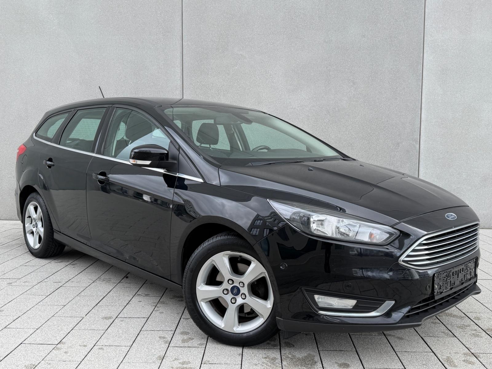 Ford Focus Turnier Titanium 1.5D*SHZ*behLenk*NAVI*PDC