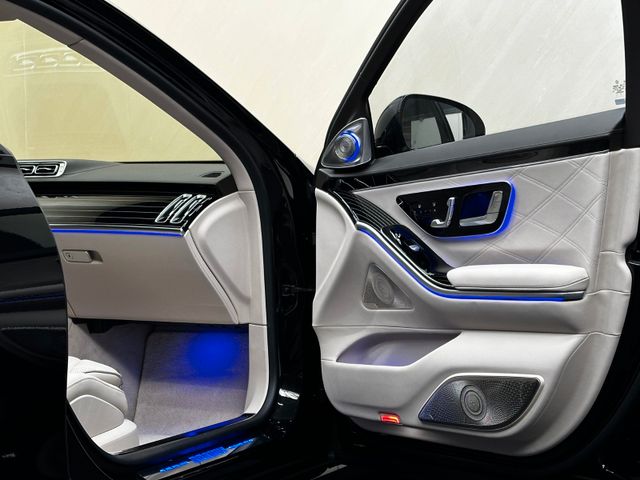 R.W. Exclusive Cars