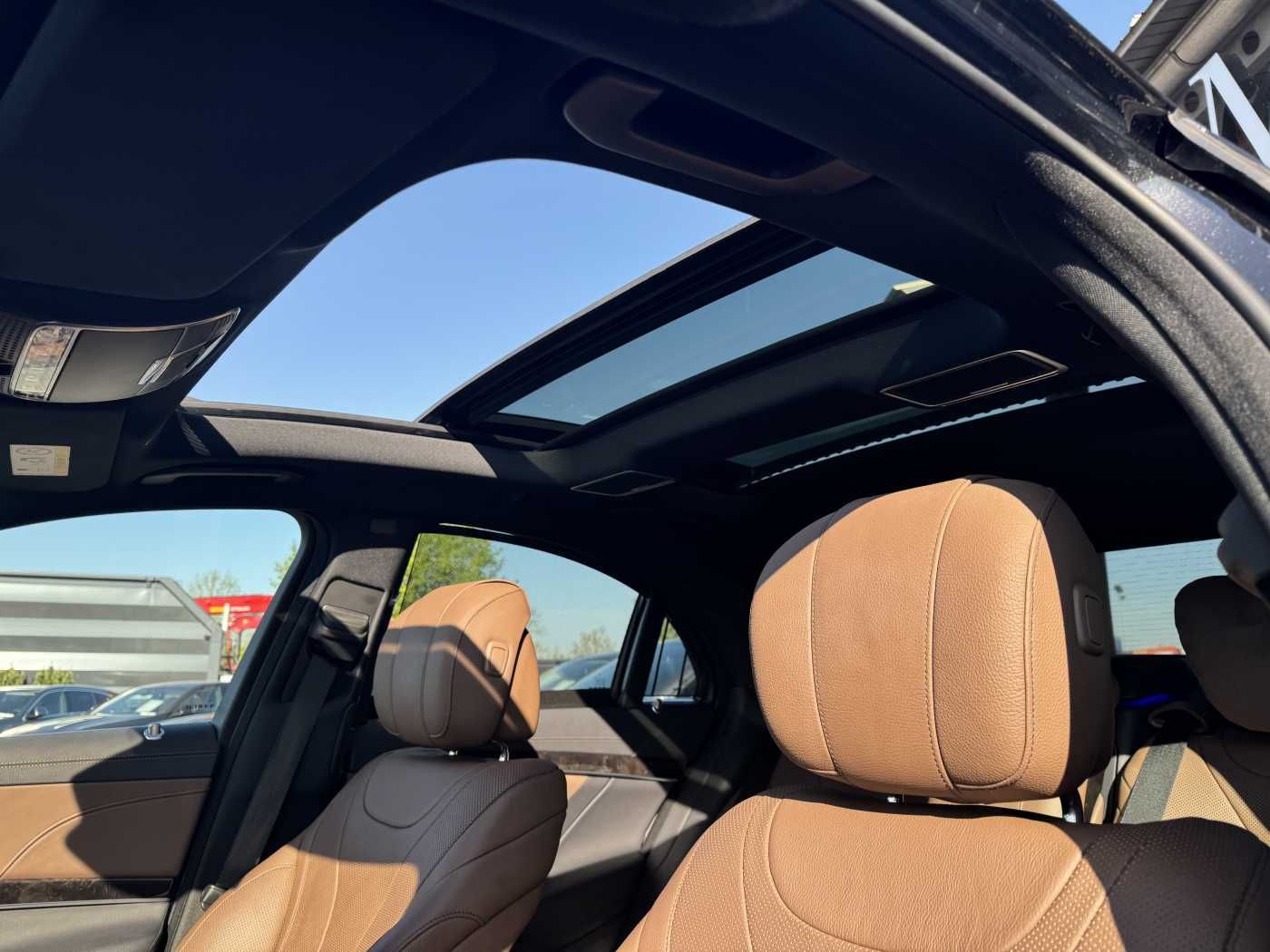 Fahrzeugabbildung Mercedes-Benz S 400d 4M AMG+Pano+Burm+Distr+Massage+ HUD