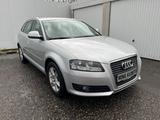 Audi A3 Sportback 1.6 TDI Attraction *SHZ*APS*Tempoma - Audi A3: 1.6