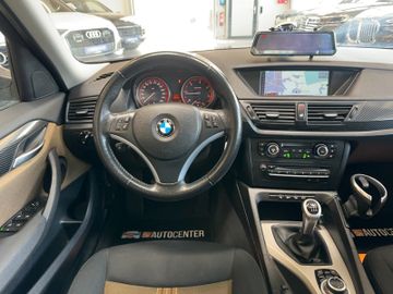 BMW X1 18 d xDrive *Navi*Pano*BiXenon*AHK*