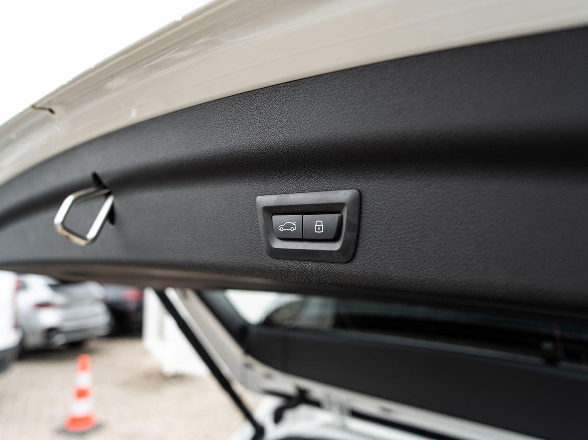 BMW X1 sDrive20i AHK AdLED Aktivsitz KoZg Spiegelpak, миниатюра 23