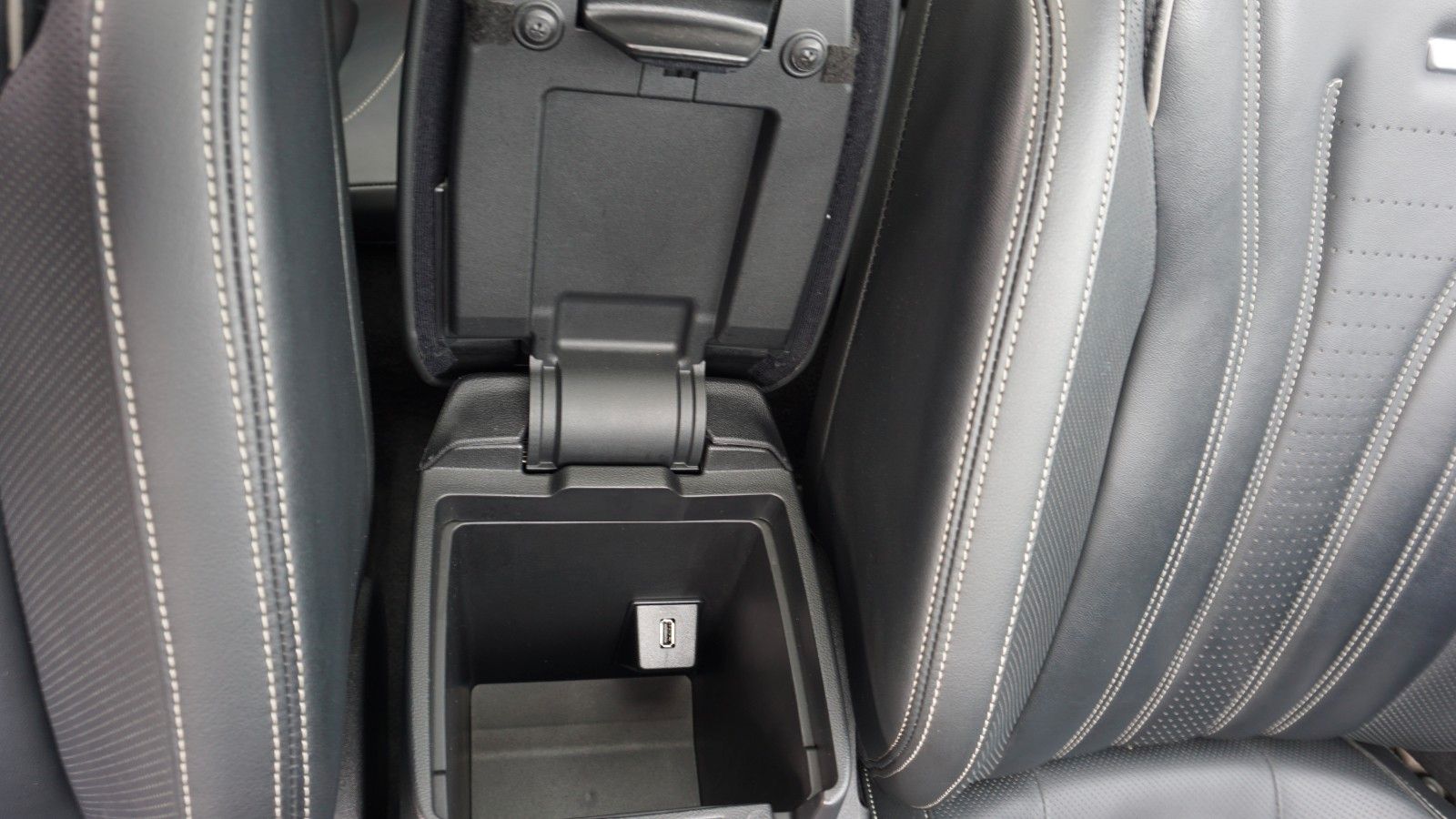 Fahrzeugabbildung Ford Focus Turnier Vignale, Kamera, Pano, Leder, LED