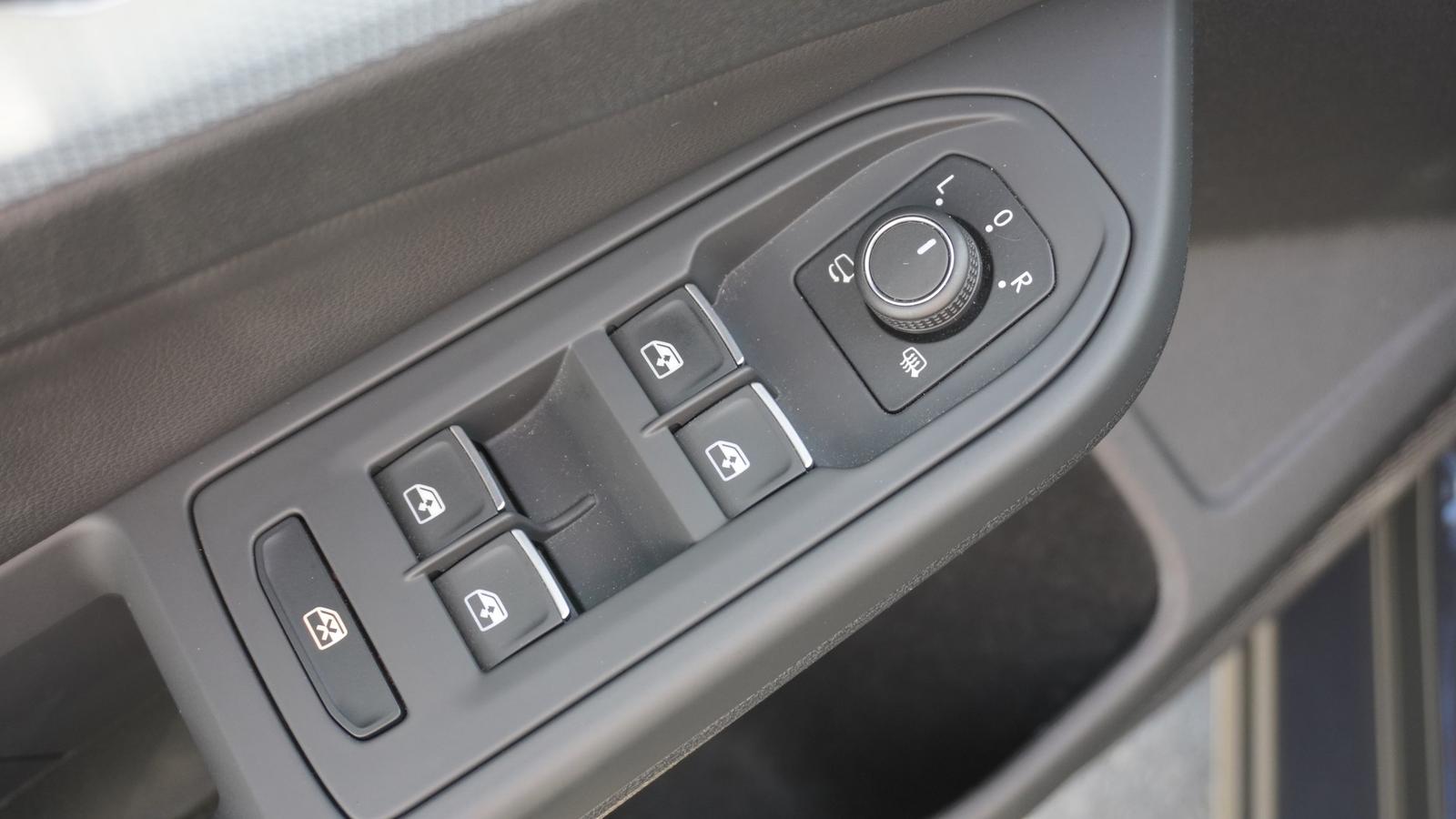 Volkswagen Golf VIII 1.5 eTSI Goal LED Navi App-Connect ACC, миниатюра 22