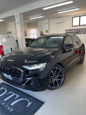 Audi Q8 50 TDI 286 CV quattro S Line