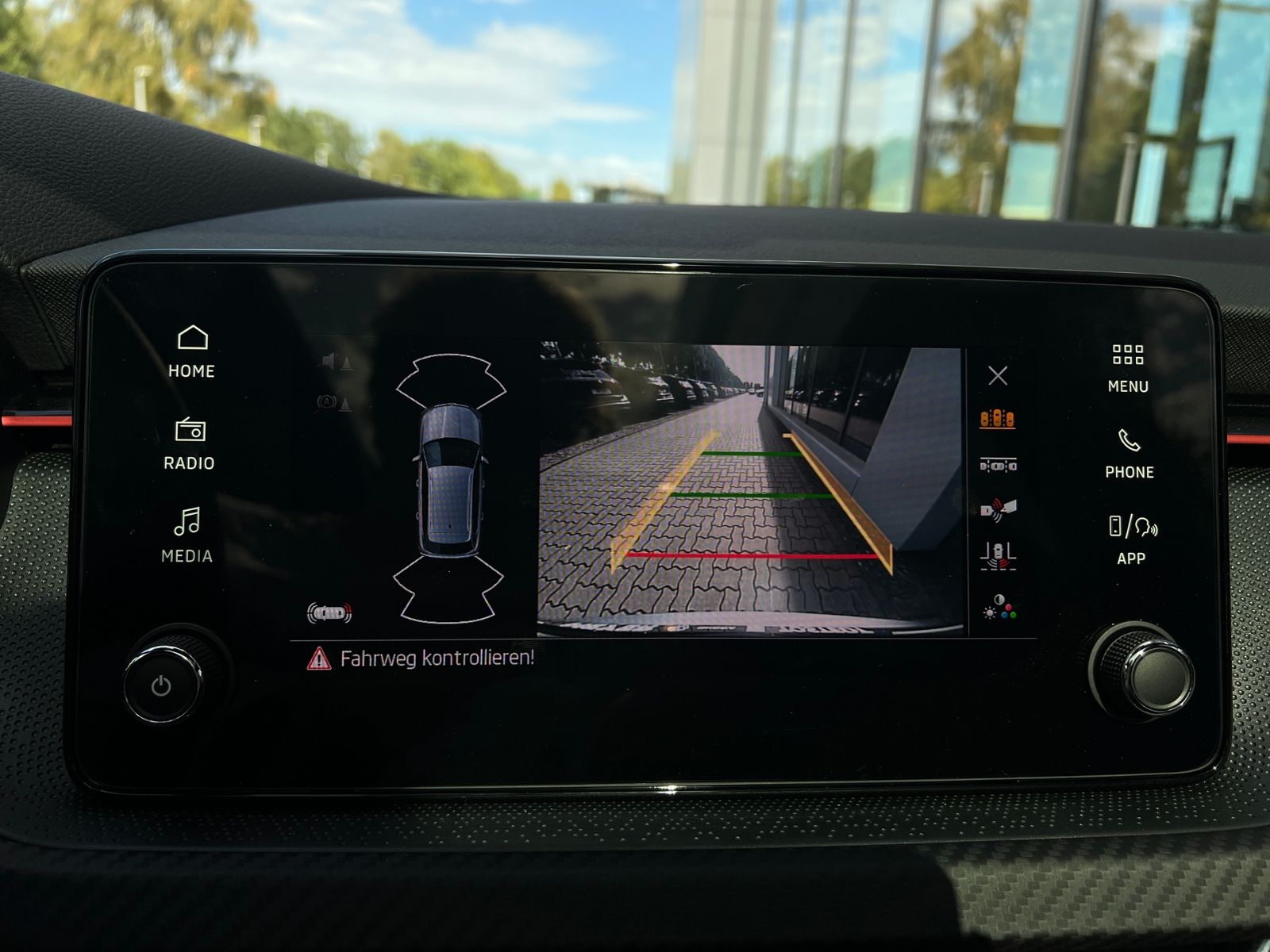 Fahrzeugabbildung SKODA Kamiq Monte Carlo 1.5 TSI DSG *AHK vorb., Matrix