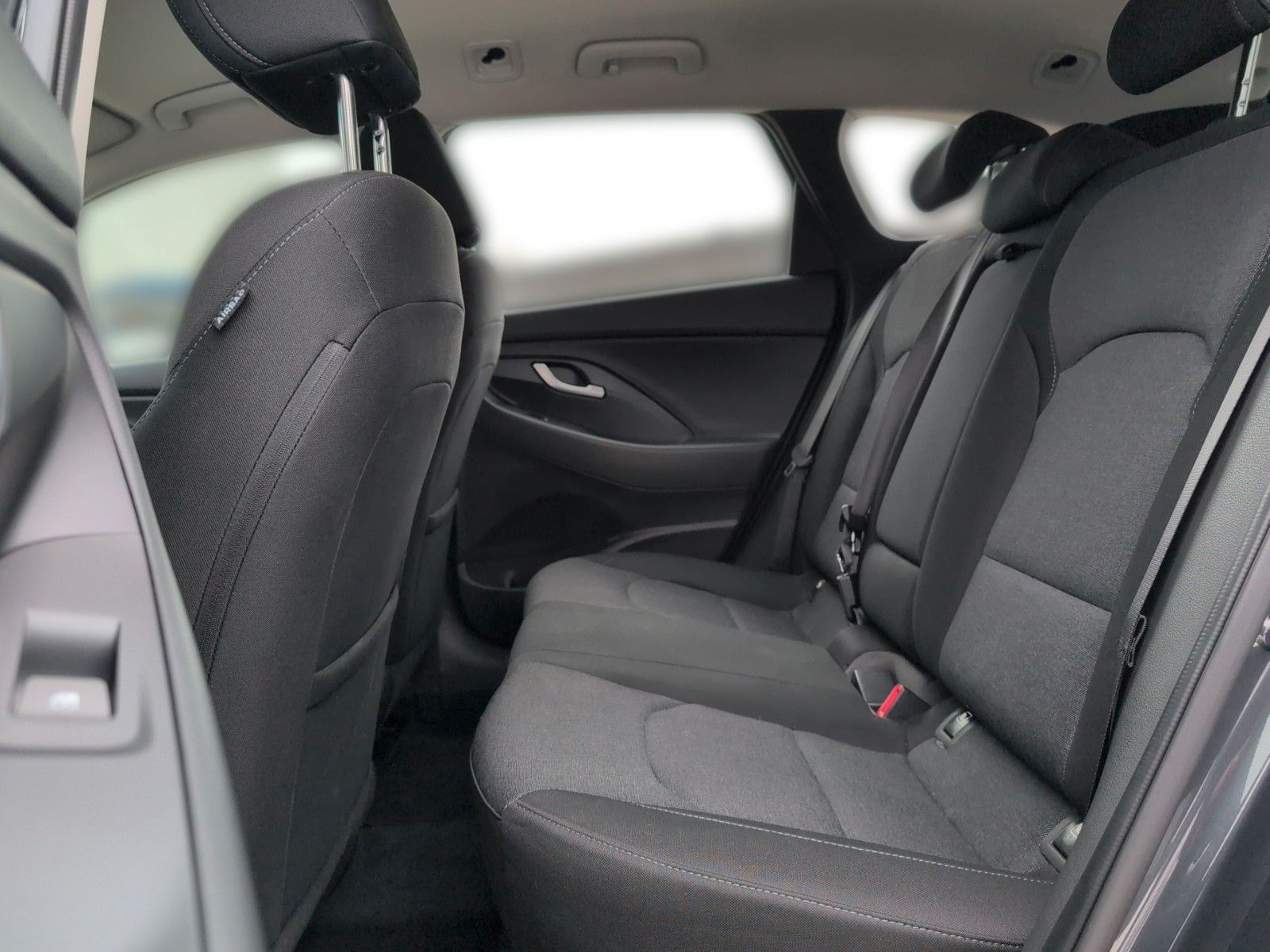 Fahrzeugabbildung Hyundai i30 KOMBI 1.0T TREND KLIMAAT+SHZ+NAVI+QI+KAMERA+