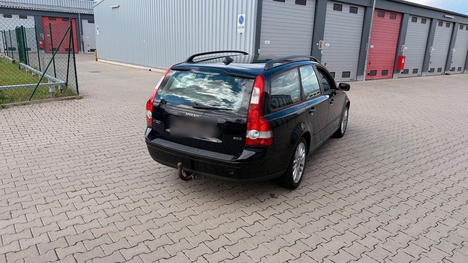 Volvo V50 2005 — interior