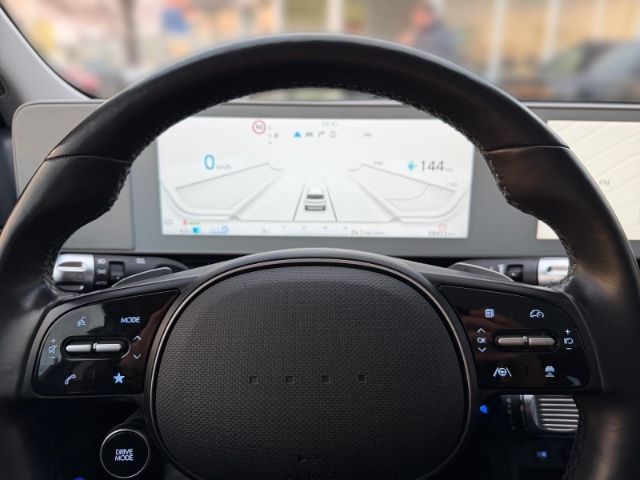 Fahrzeugabbildung Hyundai IONIQ 5 Uniq Elektro 4WD +LEDER+LED+PDC+RFK+KLIM